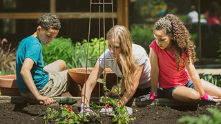 family-gardening